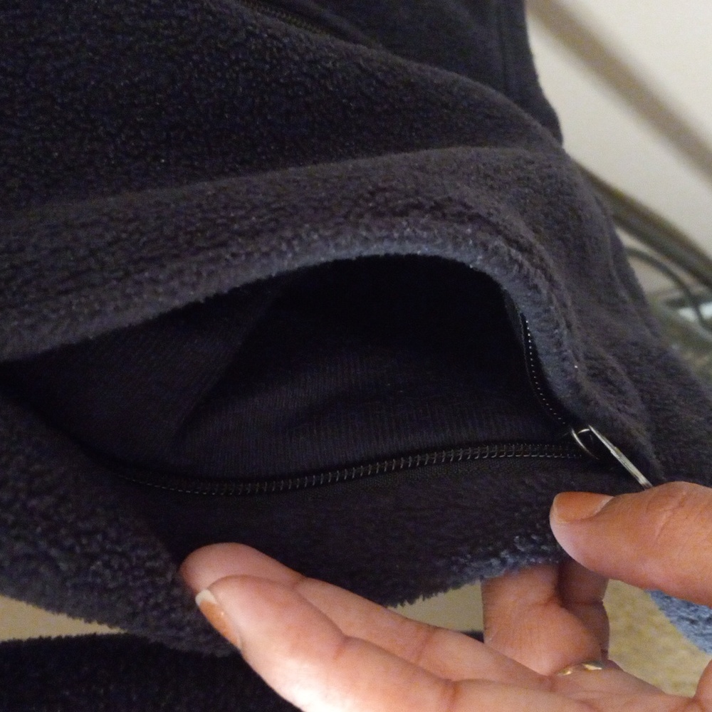 Black Cokumbia Girls XL Sweater - Picture 5 of 6